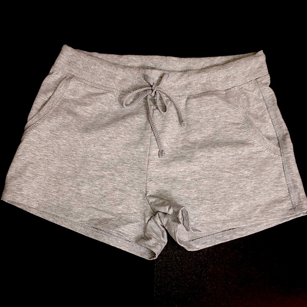🖤Lady shorts size small brand new!